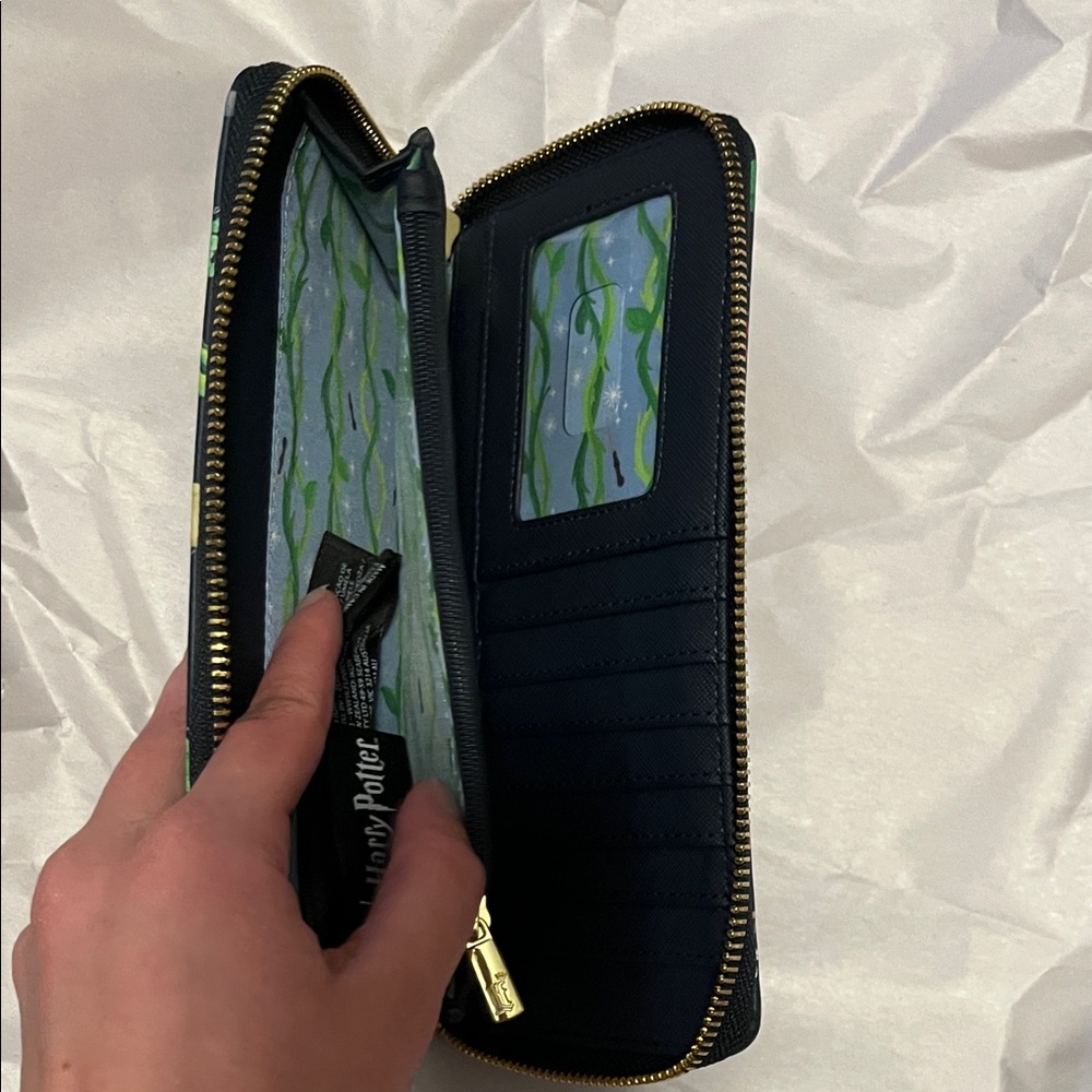 Loungefly Harry Potter Herbology Wallet - Picture 6 of 6